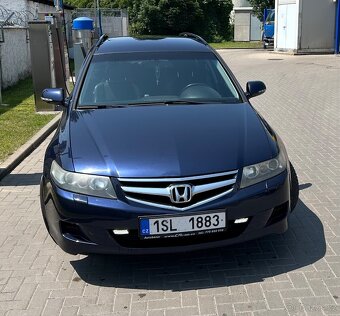 Honda Accord kombi - 8