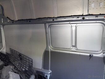 Volkswagen Transporter 2,0 TDi - 8