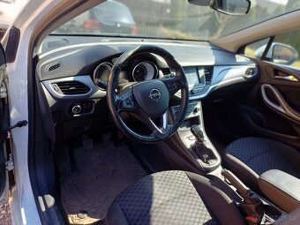 Opel Astra 1.6 CDTI 2018 - 8
