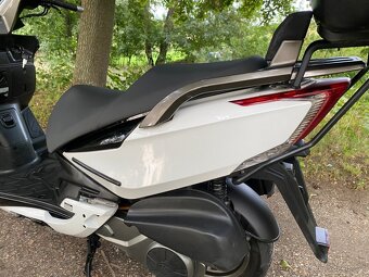 Kymco Grand Dink 300i - 8
