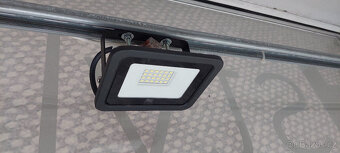 8x LED reflektory 20 W - 8