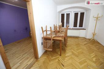 Krásný moderní byt 3+1 v centru Chebu s geniem loci v ulici  - 8