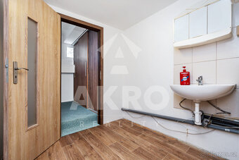 Pronájem nebytového prostoru Praha 4 Kamýk Zdislavická - 8