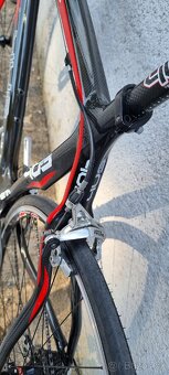 Karbonové silniční kolo - 8