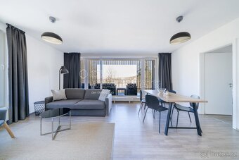 Apartmán 2+kk s lodžií a garážovým stáním u Máchova jezera v - 8