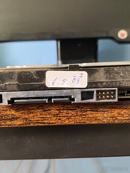 3× HDD, 1× SSD – plně funkční, různé kapacity - 8