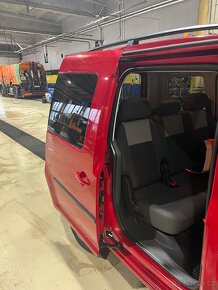 Volkswagen Caddy 2.0 i , 85 kw , Tažné, 1 M . ,ČR. - 8