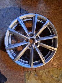 originál ALU disk - nový z rezervy , 5x112 rozteč - 8