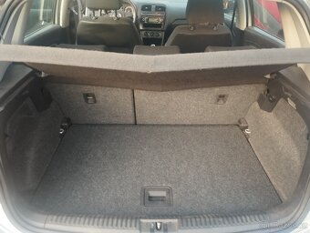 Prodám Volkswagen Polo 1.2 HTP, 51 kw, rok 2010, 5 míst, 4 d - 8