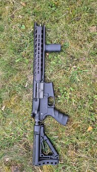 CM16 Predator G&G - 8