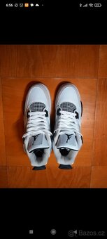 Jordan 4 - 8