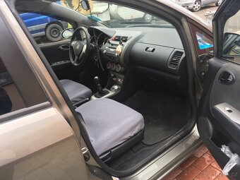 Prodám Honda city 1.3 61 Kw - 8
