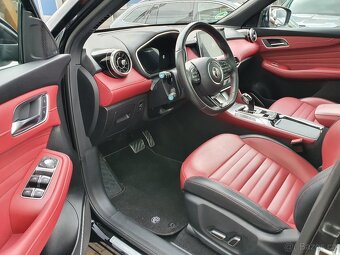 MG EHS PHEV Luxury 1.5 190kW AUT. 88tkm kamera 360° Virtual - 8