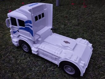 RC tahač + návěs (50cm) - 8