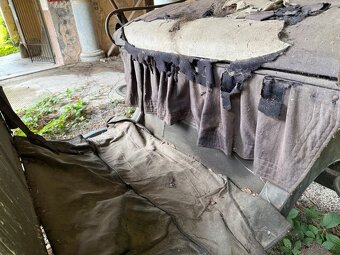 Historický dřevěný kočár (rok 1900) - 8