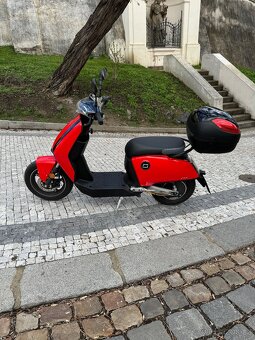 Elektrický skútr Super soco CUX - 8