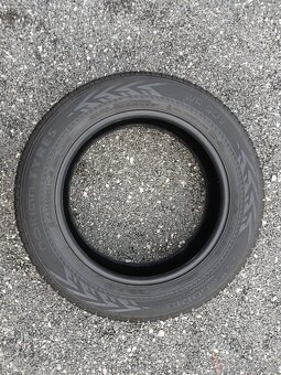 Pěkné zimní pneu Nokian 225/60/18 vzorek 8mm - 8