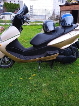 Motocykl Yamaha 125 - 8