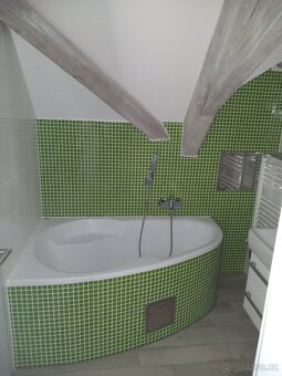 Pronájem podkrovního bytu 2+KK Kravaře u České Lípy - 8