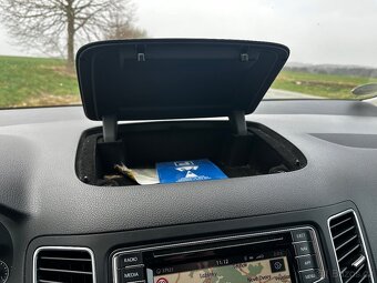 Volkswagen Sharan DSG 2.0 TDI 110 kW Trendline, Navi, tažné - 8