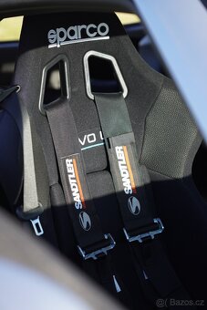 Nissan 370 Z - 8