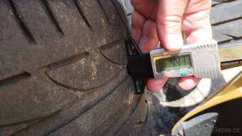 Sada letni pneu 225/40-18 Bridgestone 4-5mm - 8