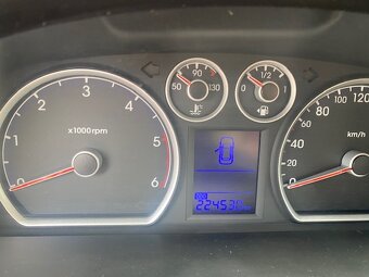 Hyundai i30 1.6CRDi, r.v. 10/2009 - 8