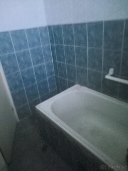 MAĎARSKO - Prodává se rodinný dům v centru obce Forró. - 8