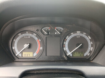 Škoda Fabia Com 1.4 59kW - 8