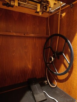 SKŘÍŇOVÝ ŠICÍ STROJ - 8