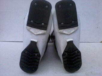 Dětské lyžáky dívčí Dalbello 22,5 - 8