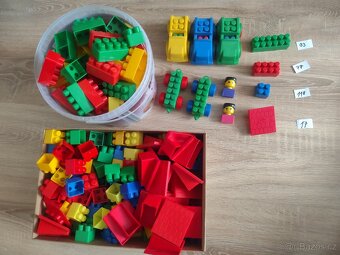 Stavebnice+ kostky na hraní - 8