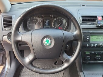 Škoda Octavia II 1.9TDi Elegance Polokůže - 2x sada - prav.s - 8