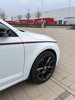 Octavia RS - 8