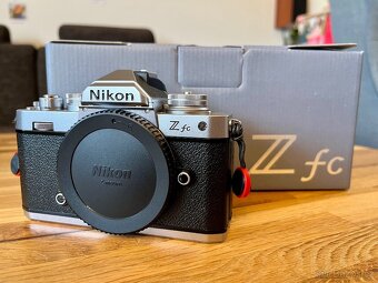 Nikon ZFC, 4x objektiv, bohaté příslušenství - 8
