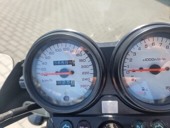 Honda Hornet 600 - 8
