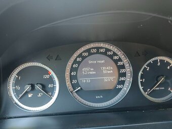 Mercedes 2,2 C204 - 8