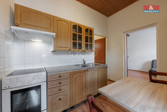 Prodej bytu 1+1, 36 m², Karlovy Vary, ul. K. Čapka - 8