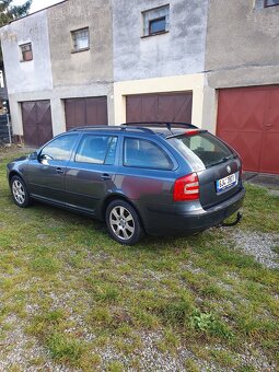 Škoda octavia 2 1.6fsi - 8