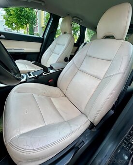 VOLVO 2.0D3 110KW 5VÁLEC MANUÁL KUŽE-XENON-NAVI-VYHŘEV - 8