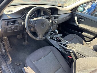 BMW E91 320d N47D20a Schwarz 2 náhradní dily - 8