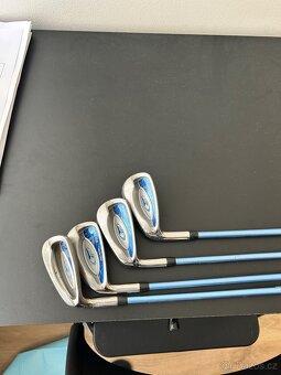 Dámský golfový bag (Top flite) + hole (P, S,9,7,5,) - 8
