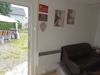 Zahradní domek s vybavenim - 8
