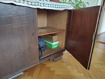 Starožitná komoda a příborník - 8