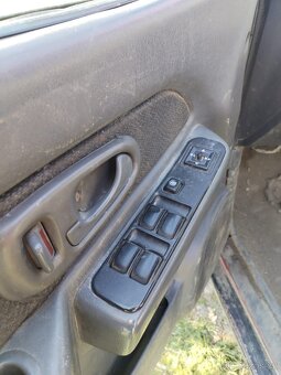 Mitsubishi L200 4WD - TD na opravu nebo na díly - 8