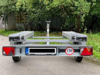 Prodám motorový katamaran vč. přívěsu - 8
