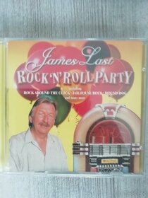DVD,CD - 8