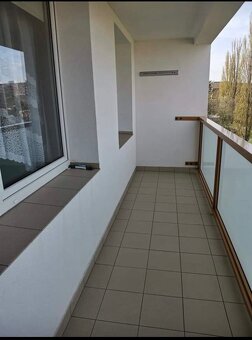 Pronájem bytu 1+kk s balkonem Kladno - 8
