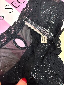 NOVÉ Victoria´ s Secret set 2x spodní prádlo M - 8