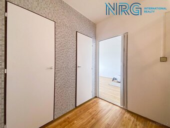 Pronájem bytu 1+kk, 29 m² , Praha 4 Háje, ul. Květnové vítěz - 8